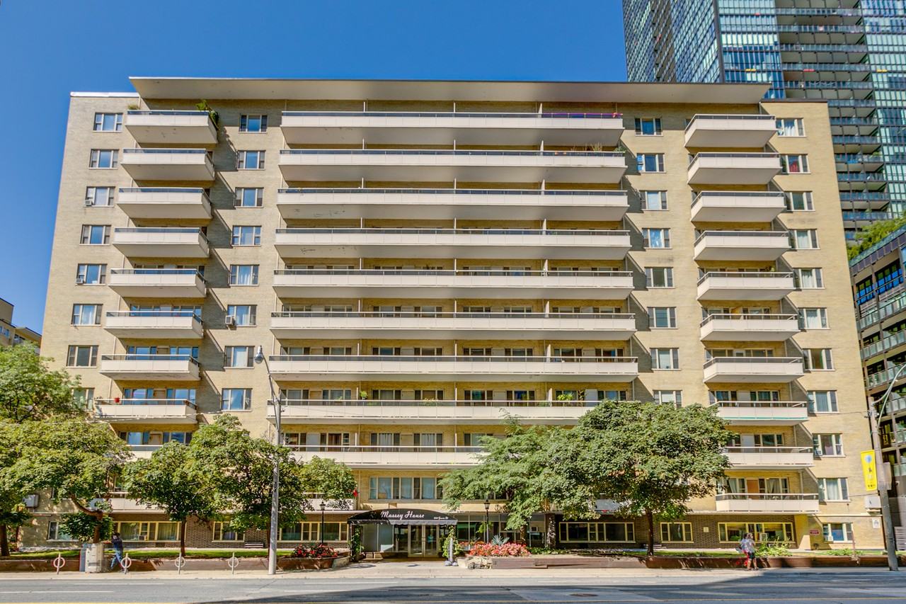 550 Jarvis St - Photo 3 of 10