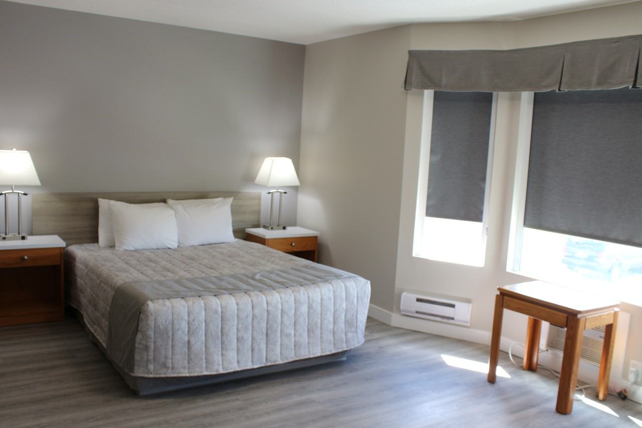 Western Long Stay Leduc 3 - Photo 6 of 32