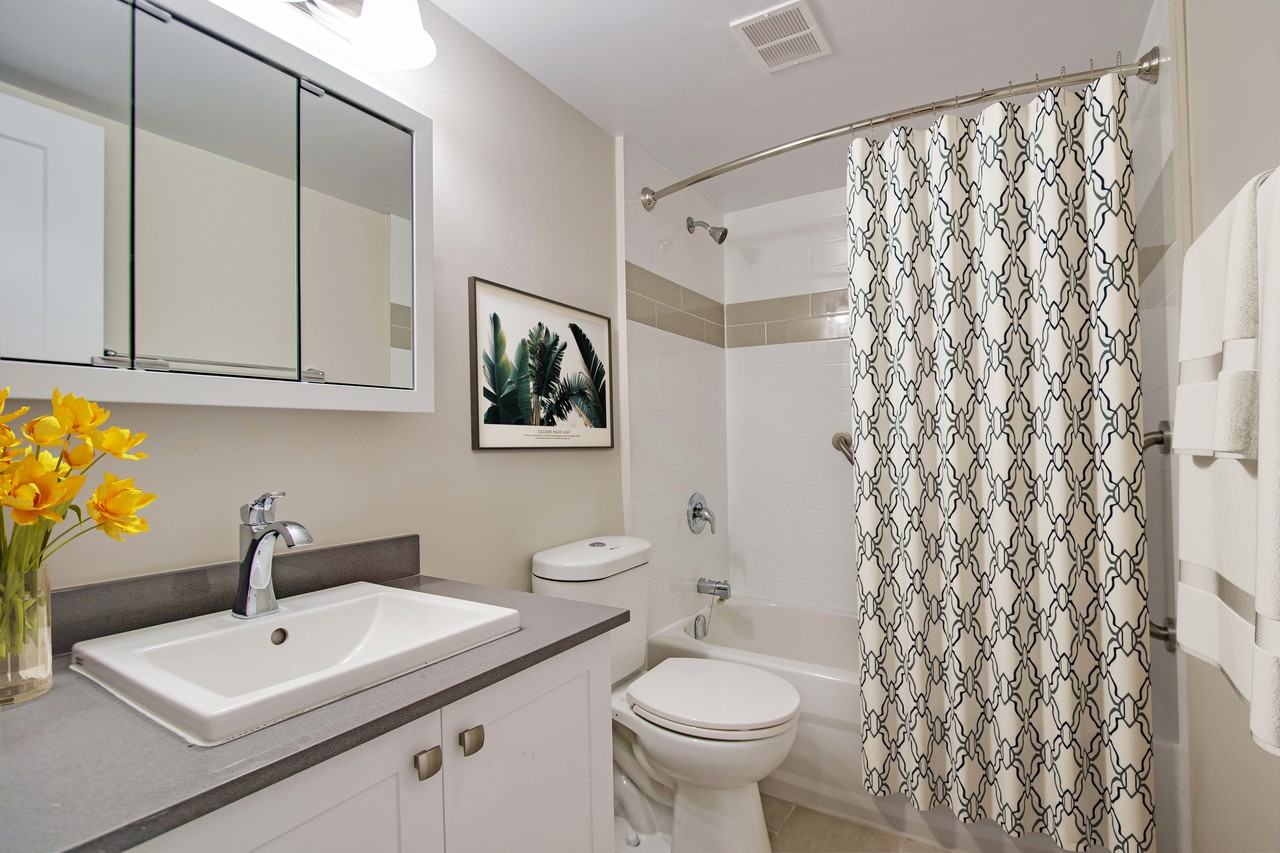 West Park I Apartments - Photo 5 of 6