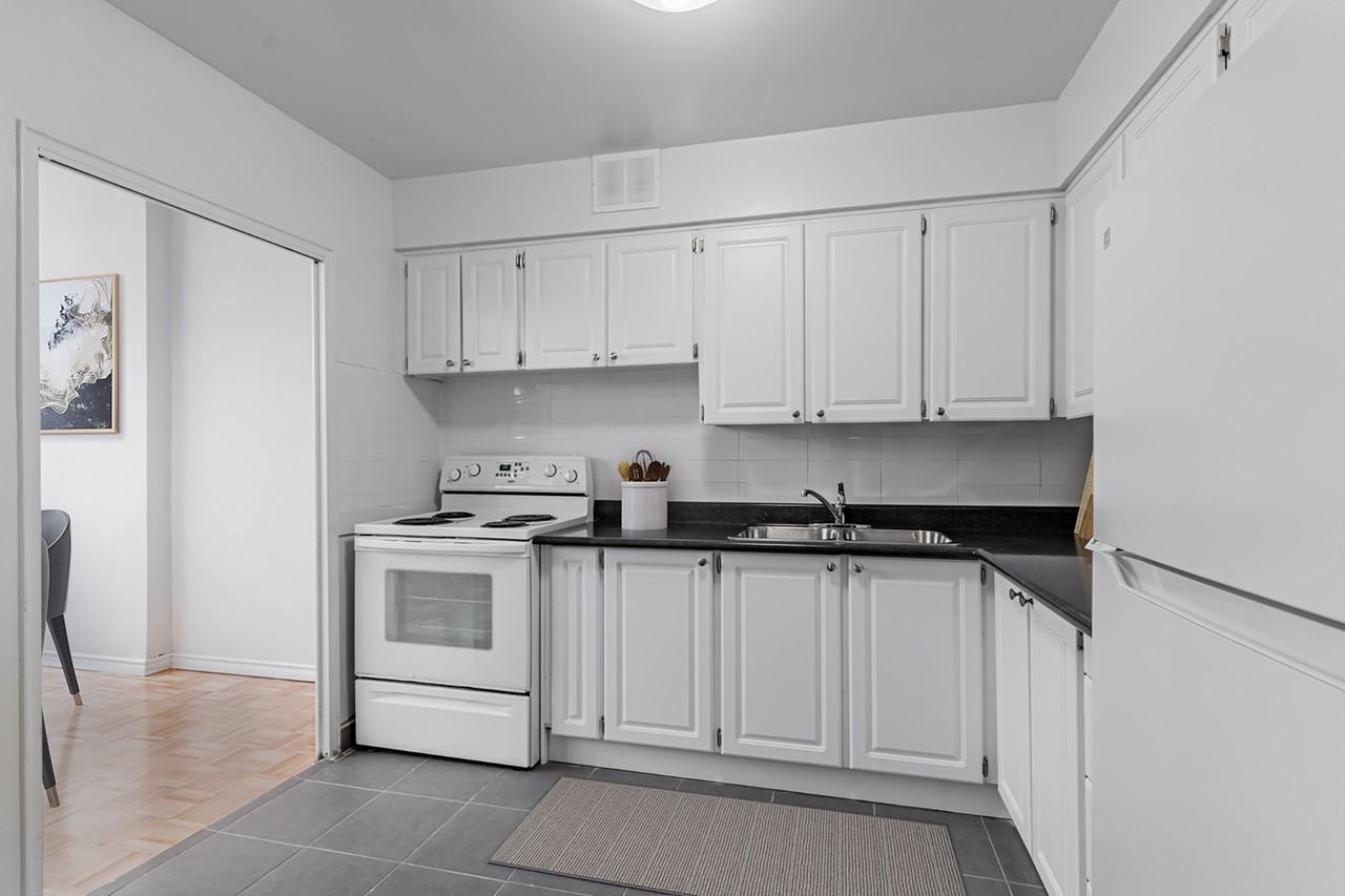 4383 Bathurst Street - Photo 6 of 15