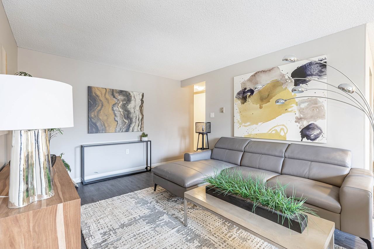 Brittany Towers II - Photo 4 of 50