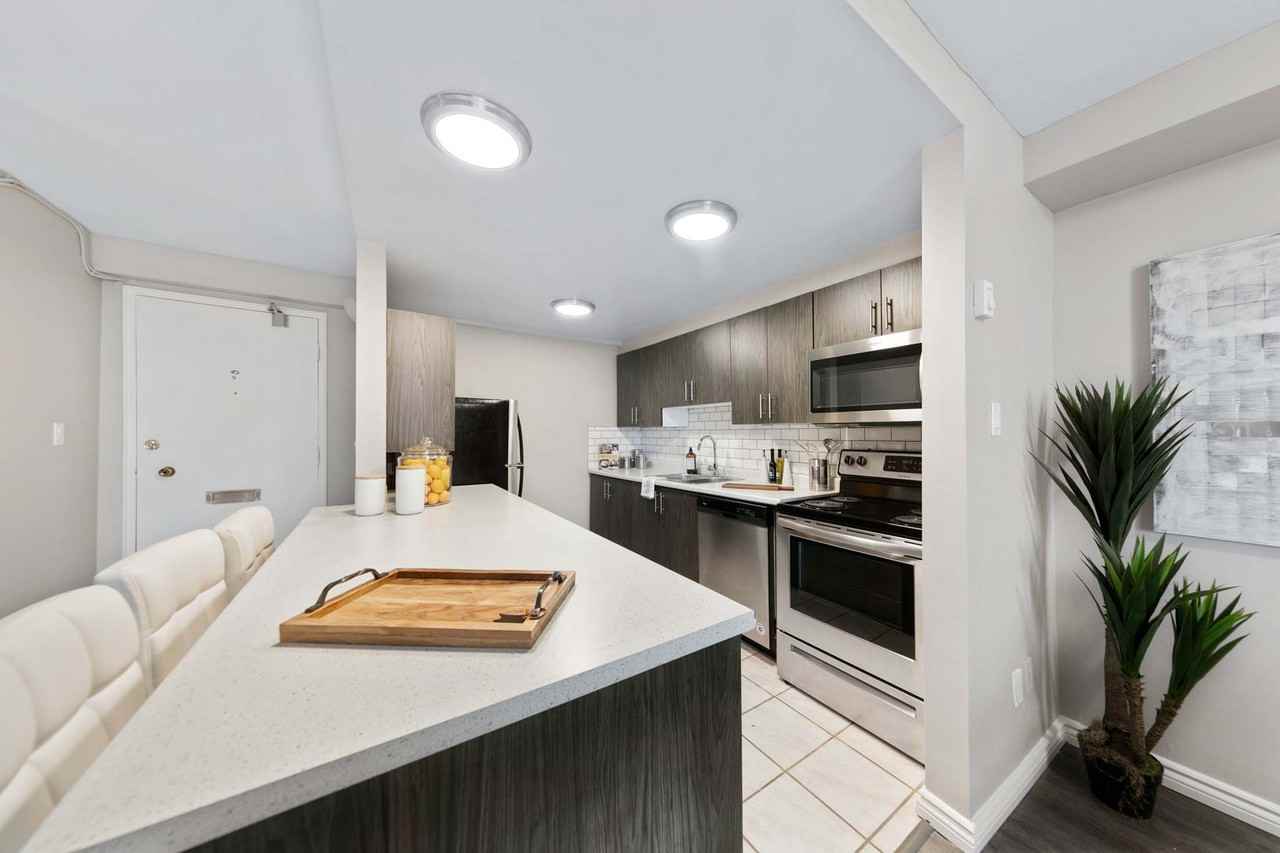 St. Clair Towers - Photo 5 of 50