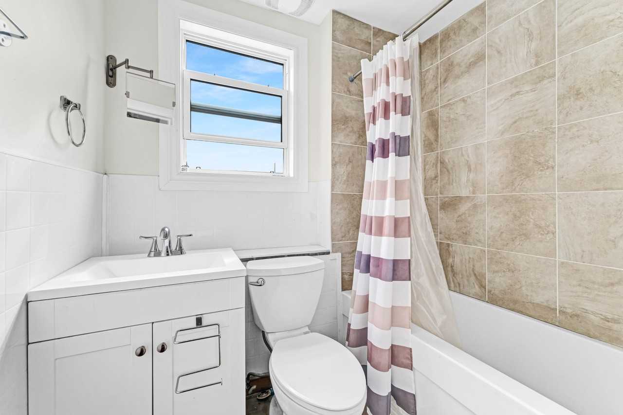 267 St-Jacques Street - Photo 6 of 8