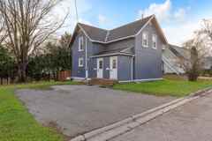 49 Victoria St, Orillia, ON L3V 2V7, Canada - Photo 1 of 1