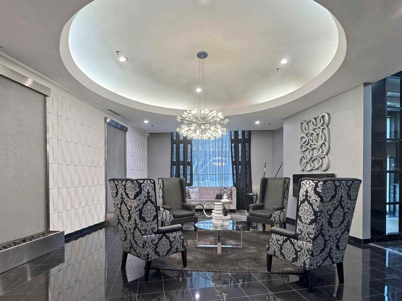 7 Carlton St - Photo 4 of 50