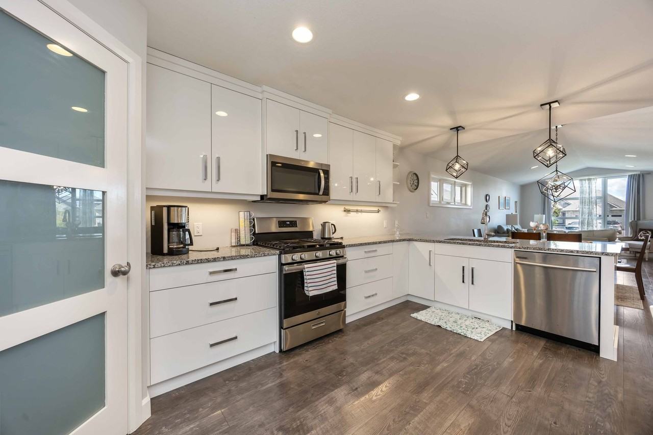 545 Franco Ave - Photo 4 of 41