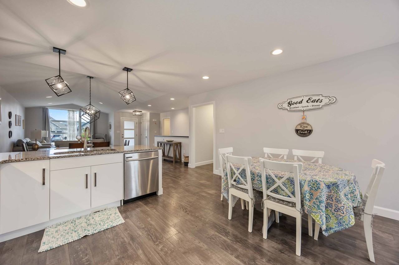 545 Franco Ave - Photo 7 of 41