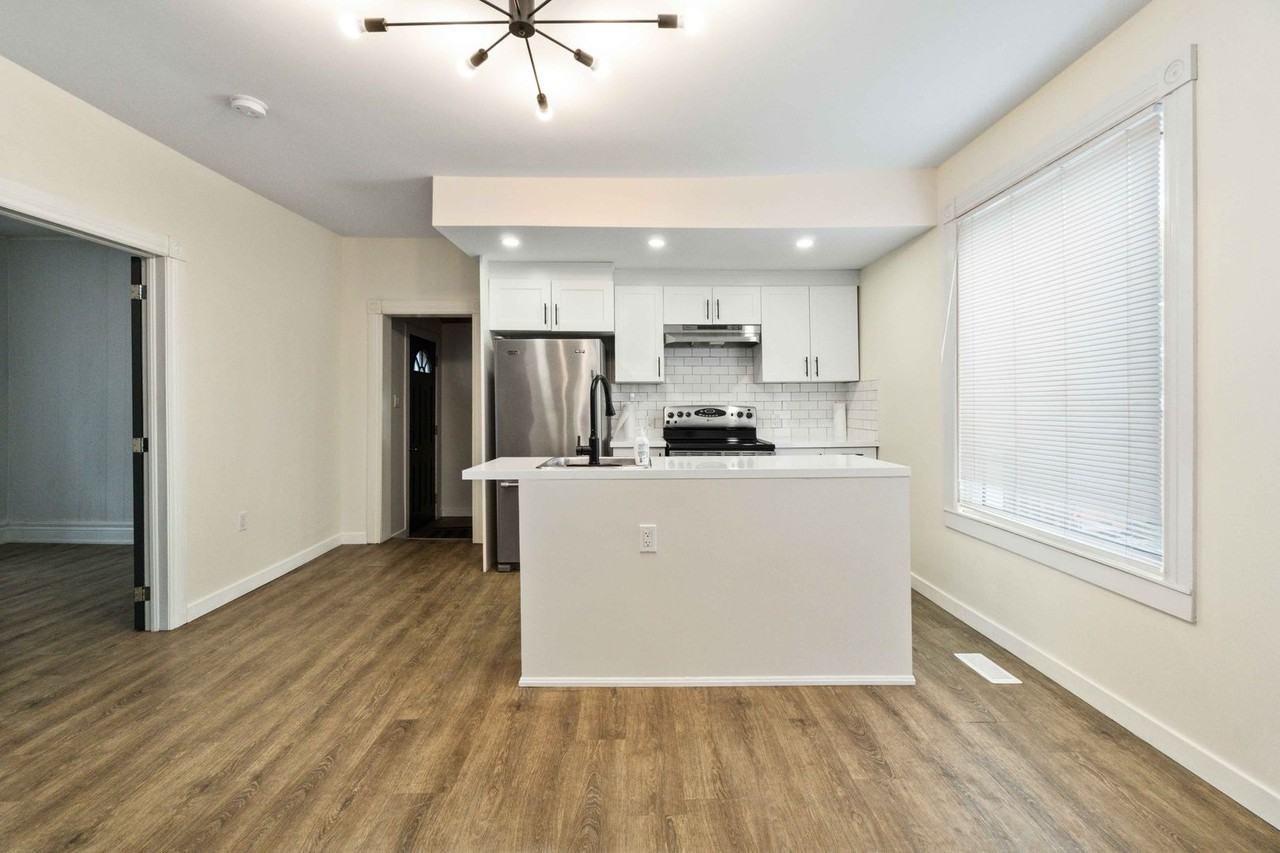 288 Queen St - Photo 4 of 24