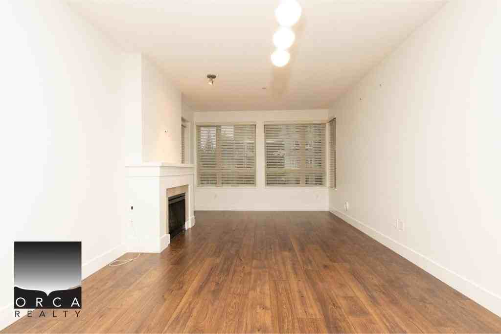 1111 27th St E - Photo 2 of 20