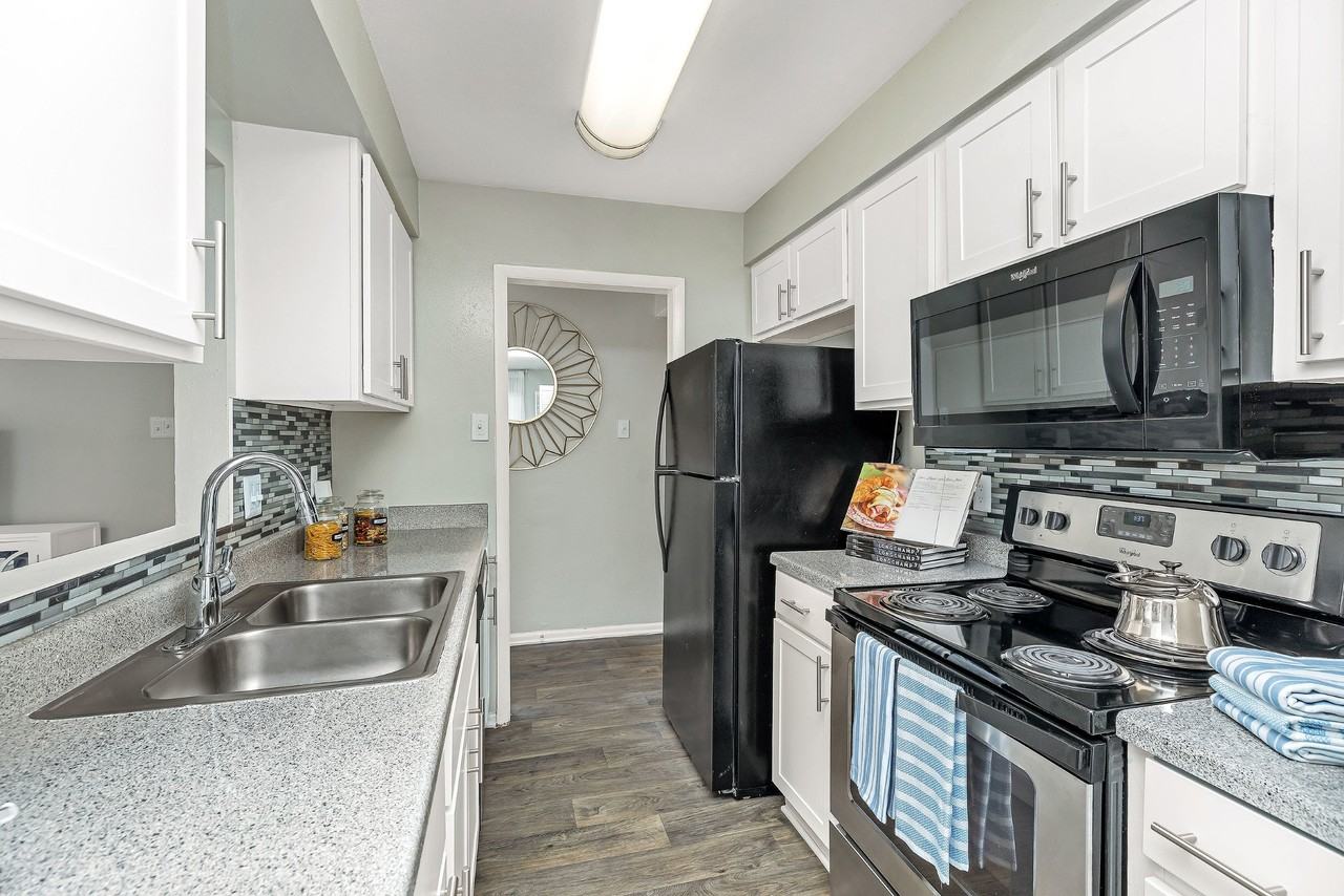 Barringer Square - Photo 6 of 46