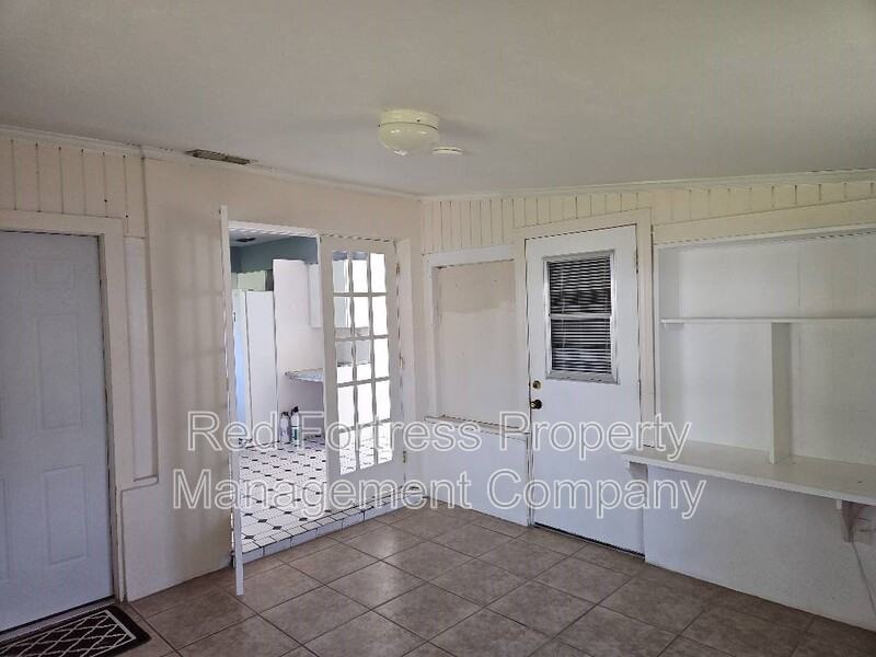 1661 Manor Ave - Photo 6 of 12