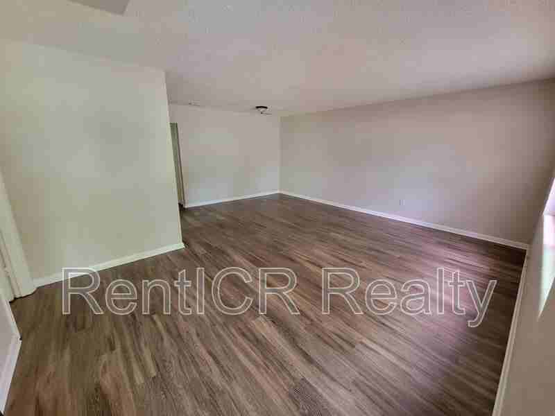 500 N Mars Ave - Photo 5 of 12