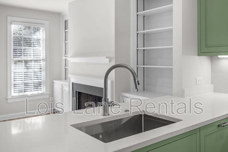 12 Elliott St - Photo 6 of 50