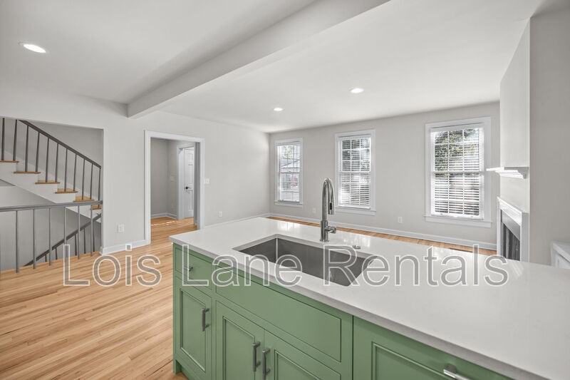 12 Elliott St - Photo 7 of 50