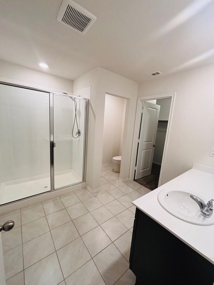 713 Meadow Creek Lane - Photo 7 of 12