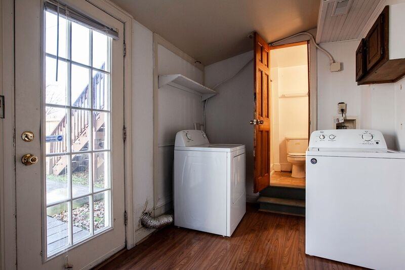 1405 Charles St - Photo 7 of 16