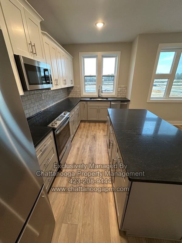 7175 Garden Grove Way - Photo 6 of 17