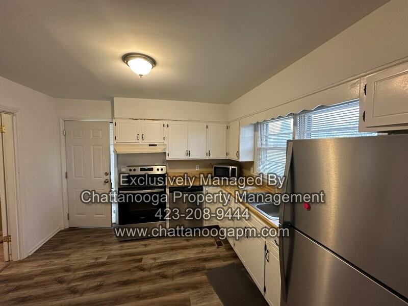 1003 Floyd Dr - Photo 4 of 9