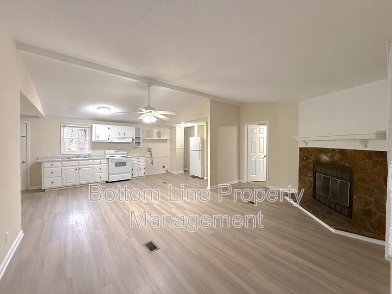 2400 Hart Rd - Photo 3 of 16