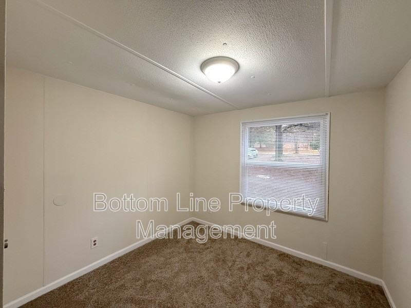 2400 Hart Rd - Photo 6 of 16