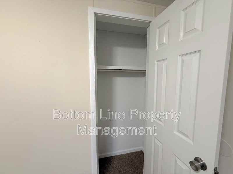 2400 Hart Rd - Photo 7 of 16