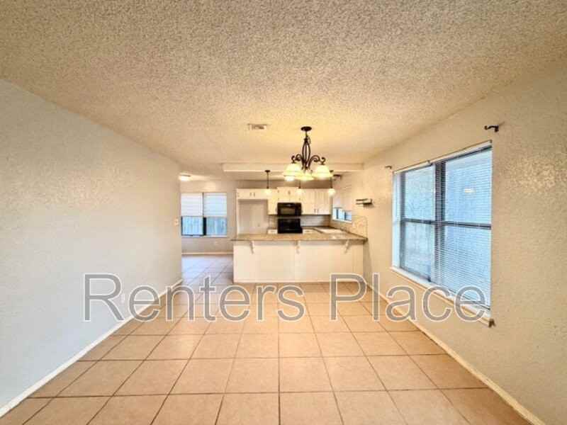 6824 E 95th St - Photo 6 of 19