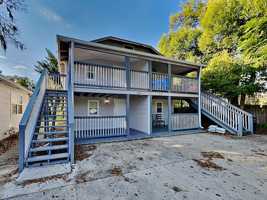 featured image of 613 E 2nd St #101