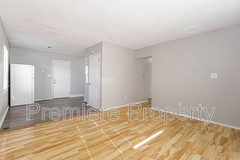 7600 E 50th St - Photo 2 of 14