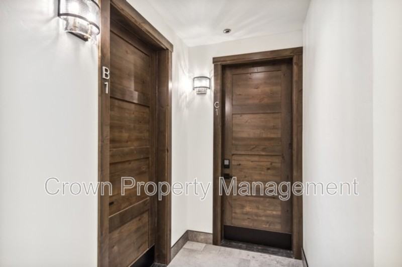 317 Akers Ln - Photo 2 of 50