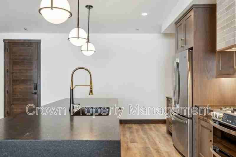 317 Akers Ln - Photo 4 of 50