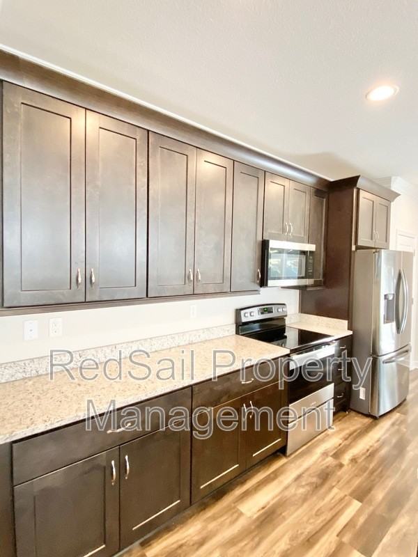 2758 Mckann Ave - Photo 7 of 25