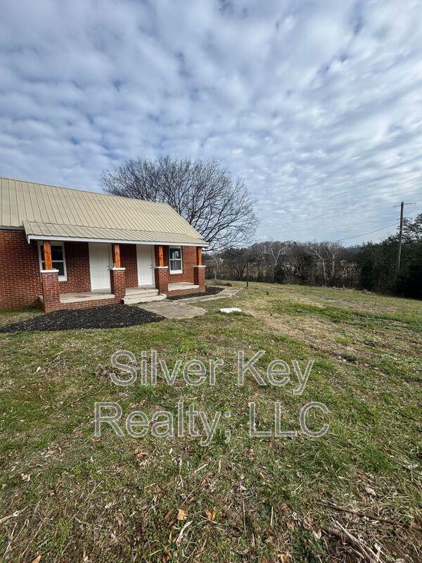 3671 Sweetwater Vonore Rd - Photo 2 of 22