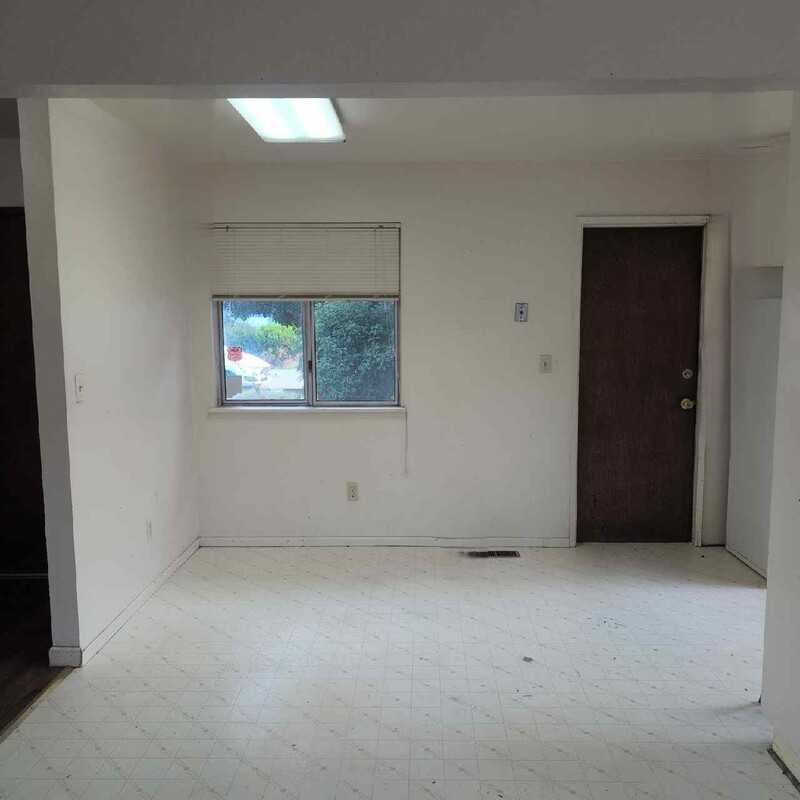 231 Hawthorne St - Photo 4 of 15