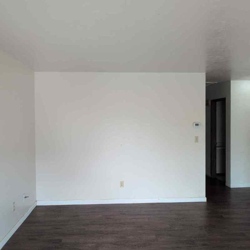 231 Hawthorne St - Photo 5 of 15