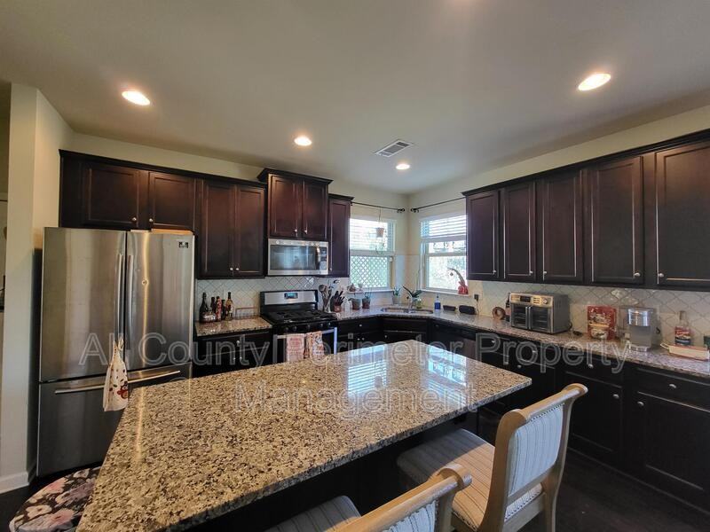 5735 Riverside Bay - Photo 3 of 20