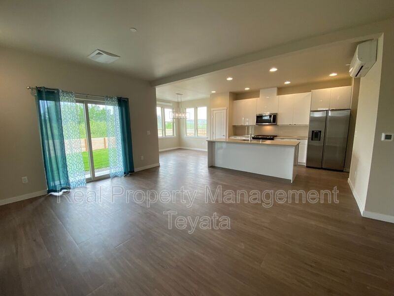 809 Northview St - Photo 6 of 43