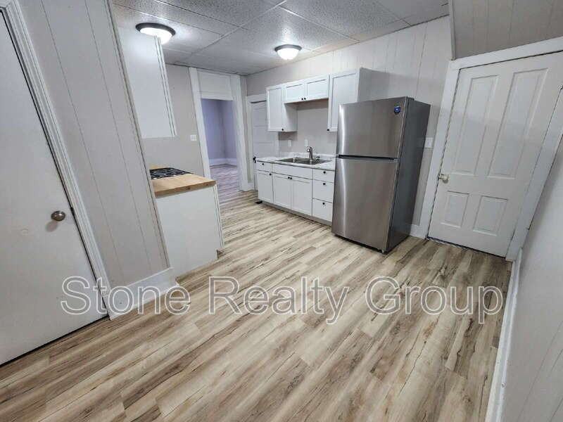 1515 Chase St - Photo 3 of 10