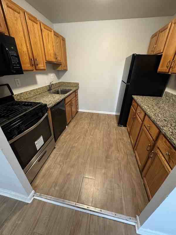 5616 Crenshaw Rd - Photo 4 of 9