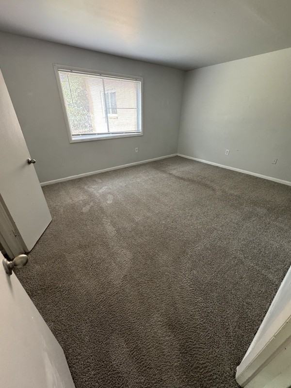 5616 Crenshaw Rd - Photo 7 of 9