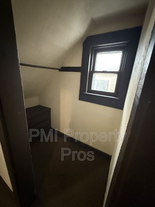 2320 N 44th St - Photo 7 of 13