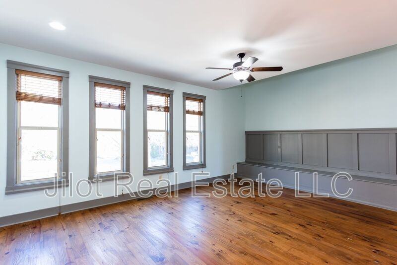 1806 Dekalb Ave Ne - Photo 7 of 37