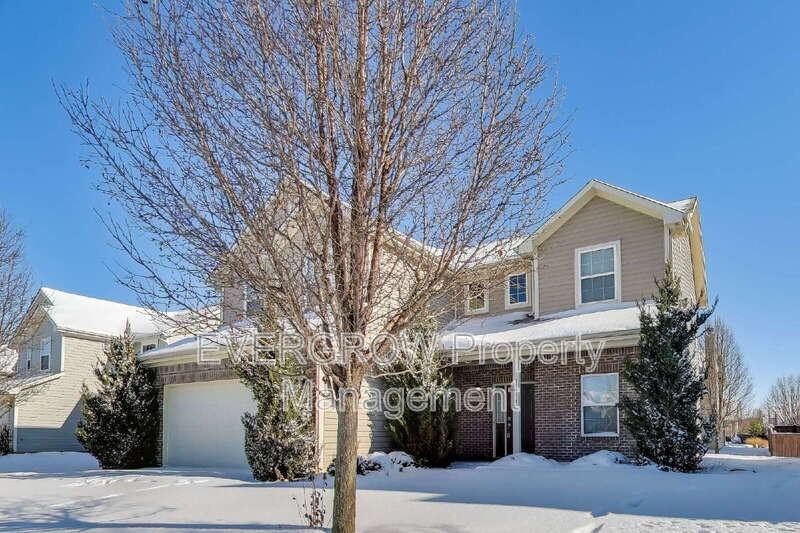 15154 Unbridled Ln - Photo 3 of 39