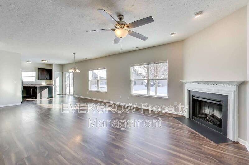 15154 Unbridled Ln - Photo 4 of 39