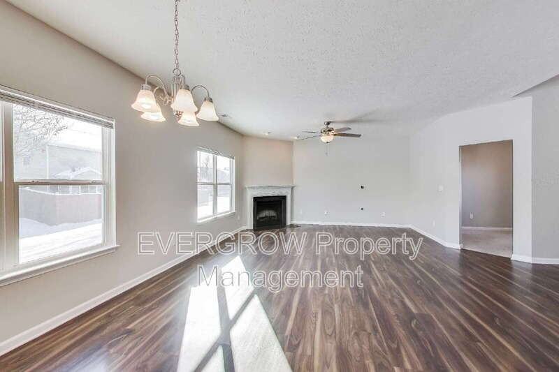 15154 Unbridled Ln - Photo 7 of 39