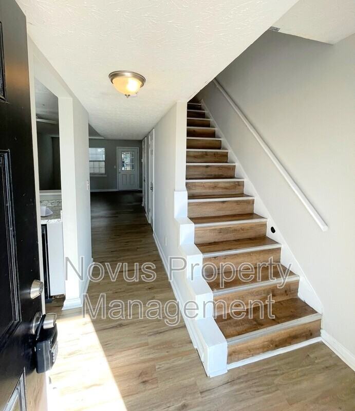 765 South St - Photo 3 of 14