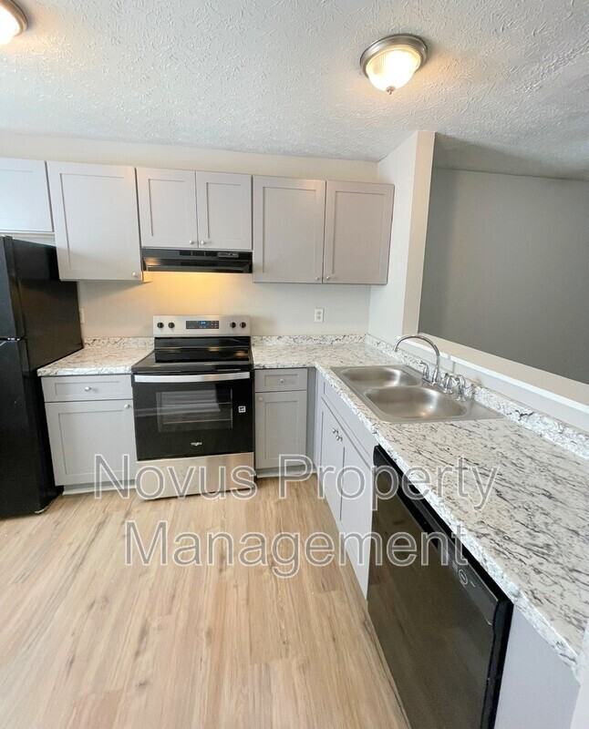 765 South St - Photo 4 of 14