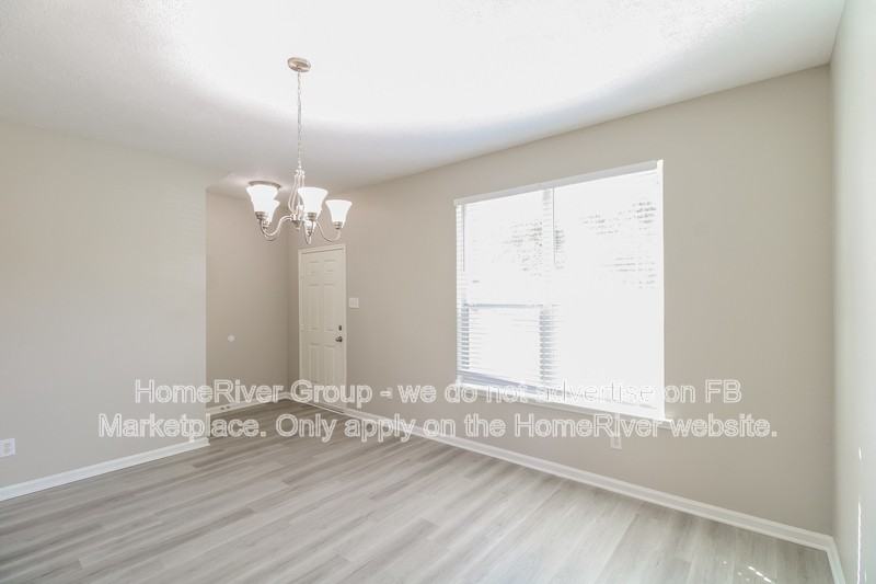 3926 W Lindbergh Ct - Photo 3 of 21