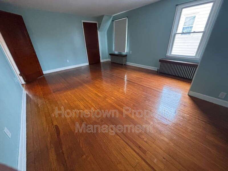 132 Locust Grove Rd - Photo 4 of 10