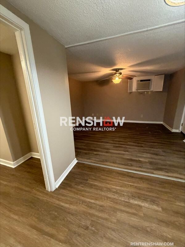 528 Troy Ave #B - Photo 5 of 24