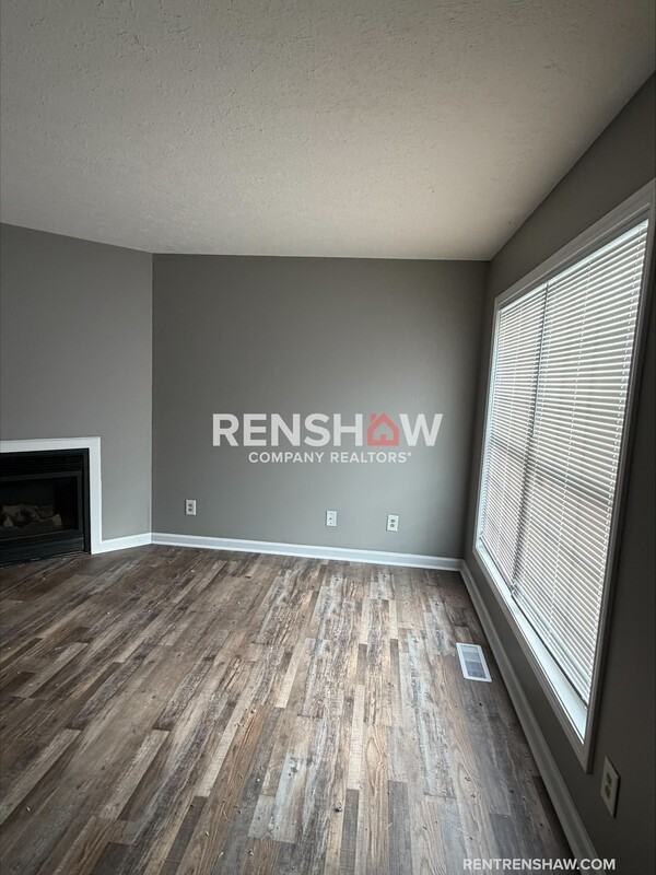 165 Cloverdale St - Photo 5 of 41